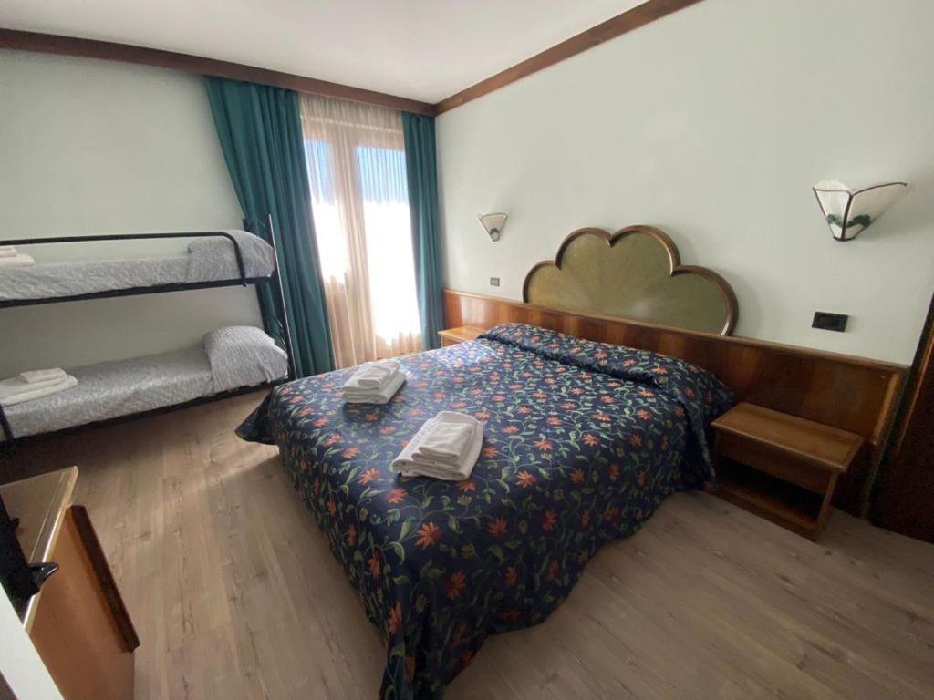 Hotel Quadrifoglio Pinzolo Dış mekan fotoğraf