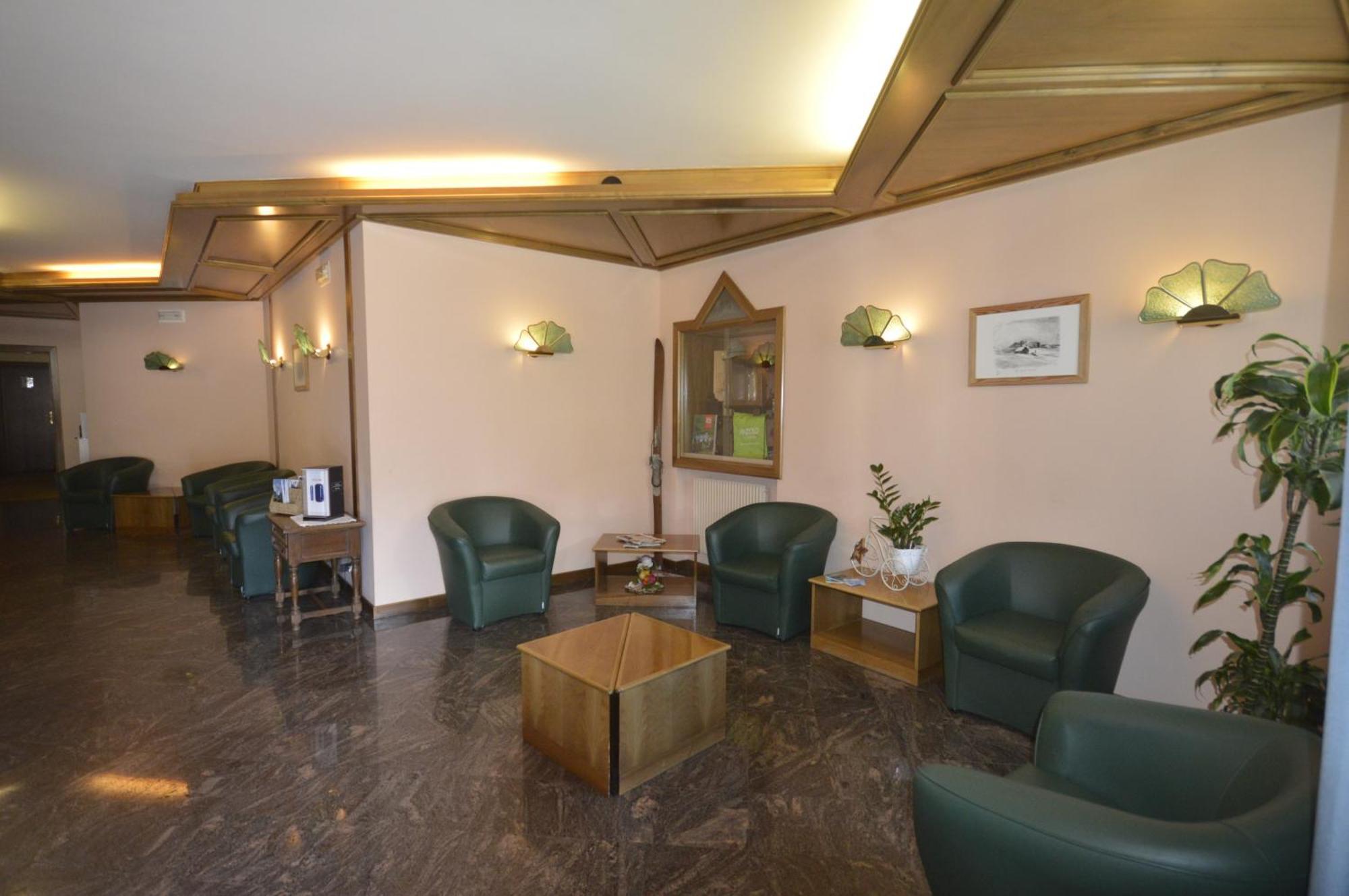Hotel Quadrifoglio Pinzolo Dış mekan fotoğraf