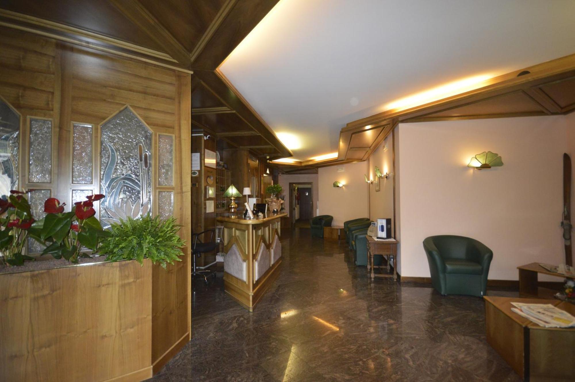 Hotel Quadrifoglio Pinzolo Dış mekan fotoğraf